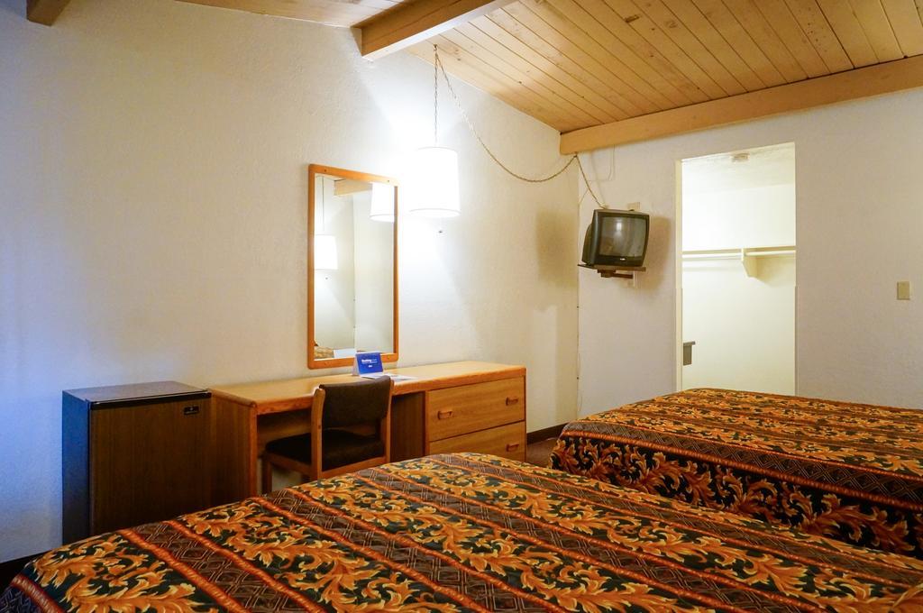 Ez 8 Motel San Jose II חדר תמונה