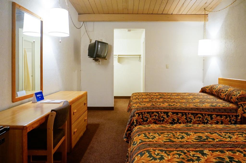 Ez 8 Motel San Jose II מראה חיצוני תמונה