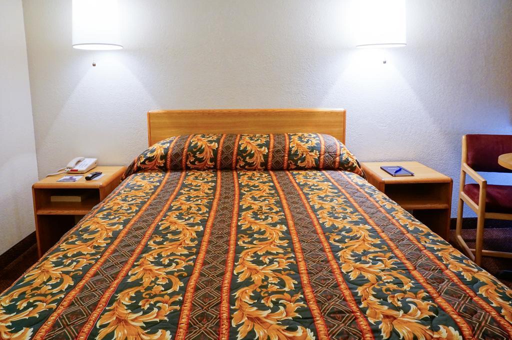 Ez 8 Motel San Jose II חדר תמונה