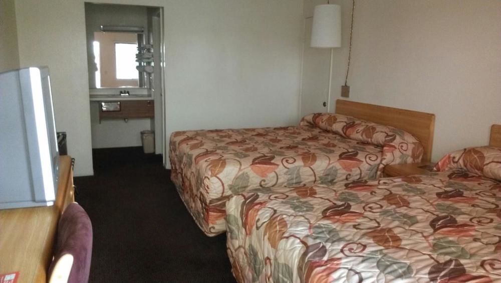 Ez 8 Motel San Jose II מראה חיצוני תמונה