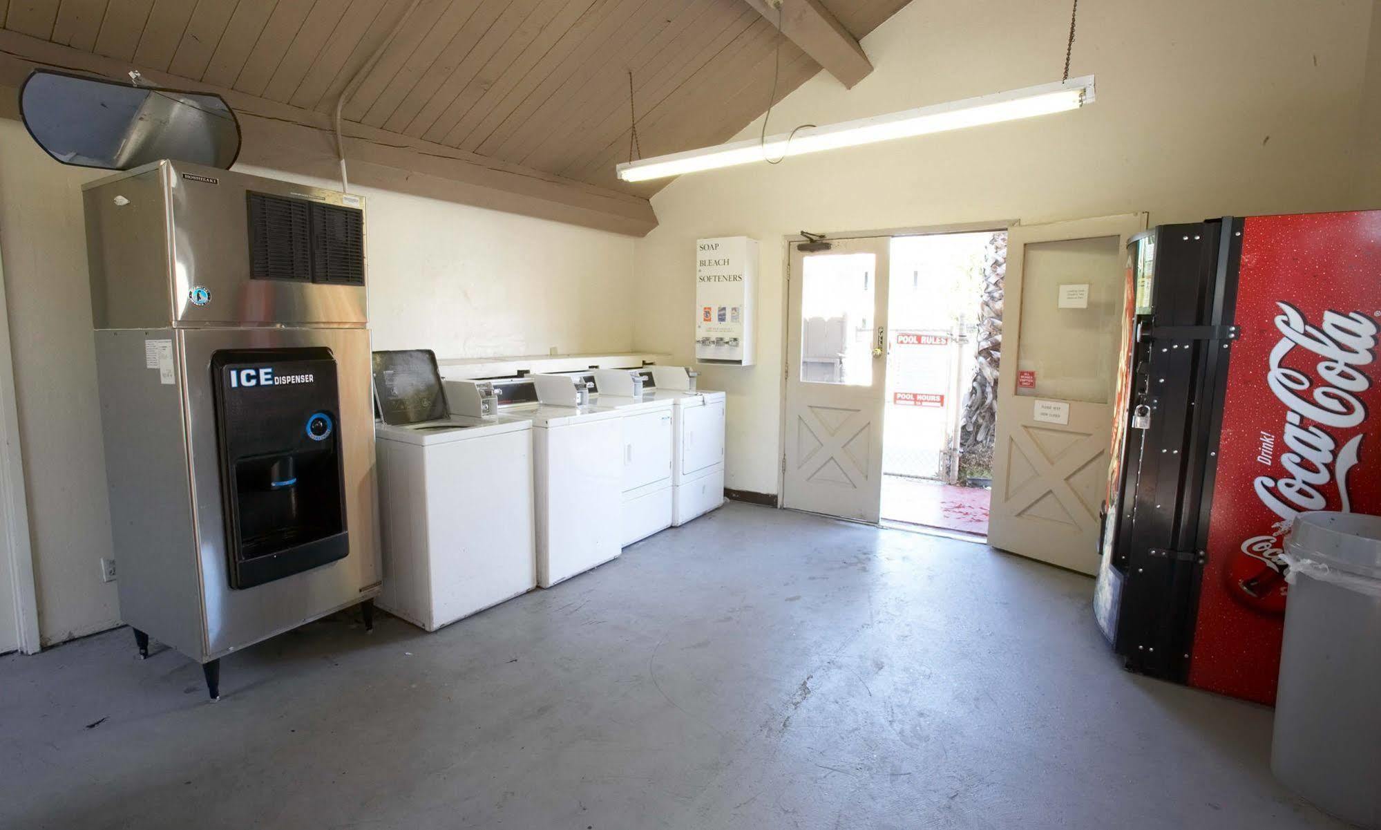 Ez 8 Motel San Jose II מראה חיצוני תמונה